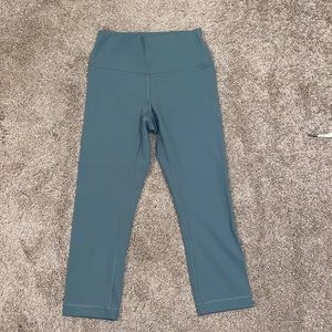 Lululemon wunder train high-rise crop 21”